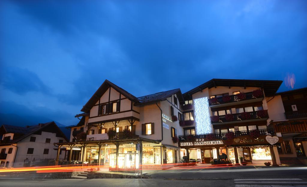 Hotel Margherita Сан Мартино ди Кастроза Екстериор снимка